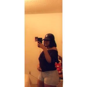 Meet your Posher, Laquesta